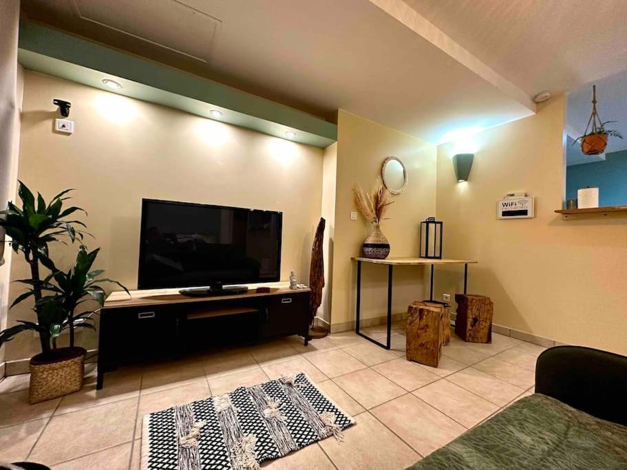 Superbe Studio Centre Лимож Экстерьер фото